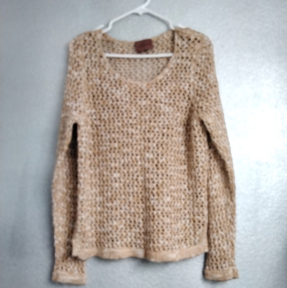 Younique Crocheted Tan & White Sweater   Size L - Picture 1 of 3